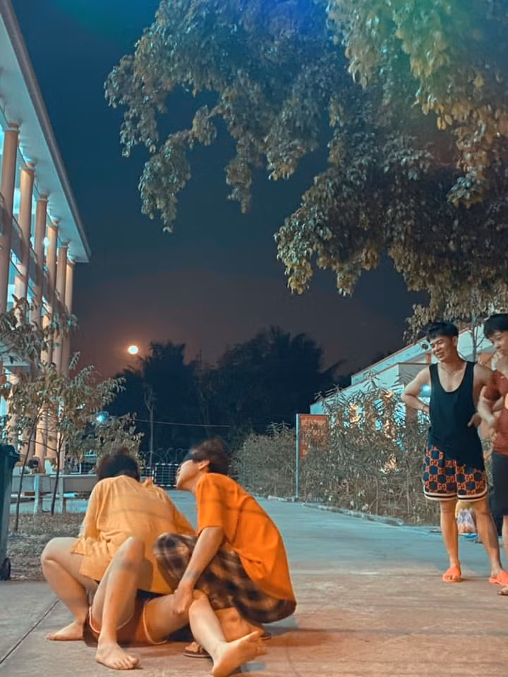 Thanh Vang ke cuoc song de chiu noi cach ly, trai nguoc loi Vu Khac Tiep-Hinh-6