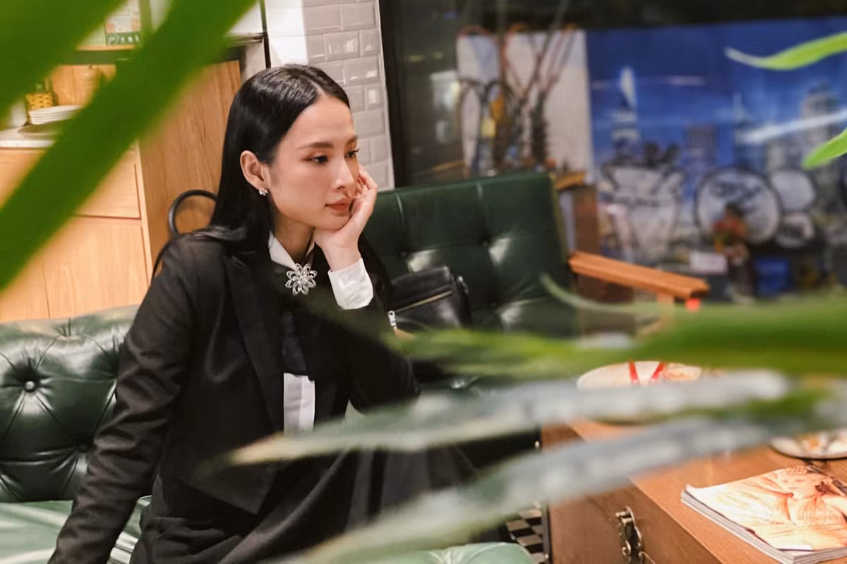 Người đẹp sinh năm 1995 viết: "Dù có thảnh thơi thì đó cũng không phải là mình rảnh mà là nạp lại năng lượng, tưới tẩm thân tâm và làm mới mình".