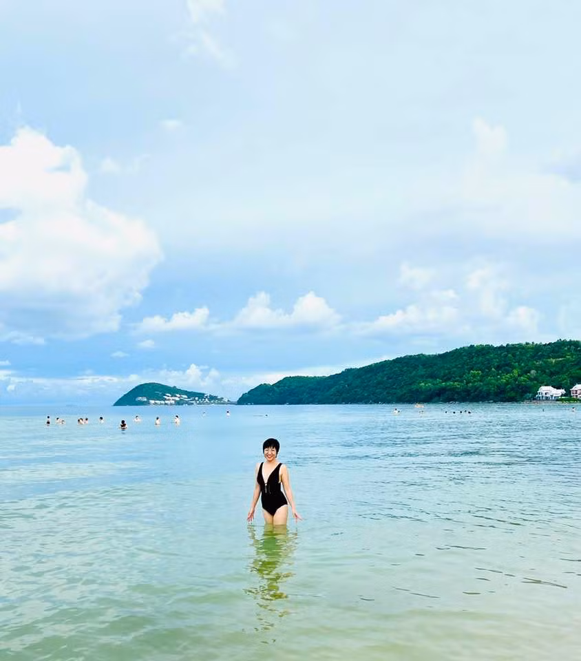 Trải qua đổ vỡ hôn nhân, hiện tại MC Thảo Vân có cuộc sống bình yên bên cậu con trai Gia Bảo.