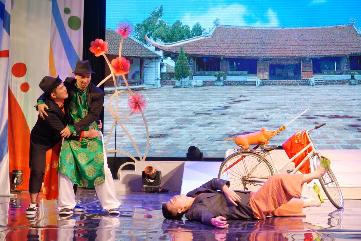 Chi Trung an y chuyen tinh cam: 
