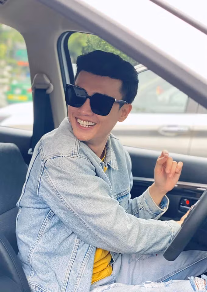 Quốc Trường lại thả thính: "Anh vừa hư vừa nghèo, em không ngại thì lên xe anh đèo".
