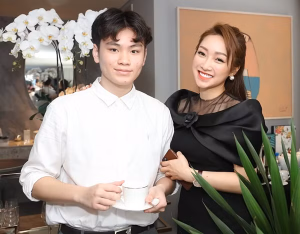 Con trai Chi Bao tiet lo dieu bat ngo ve ban gai cua ba-Hinh-3