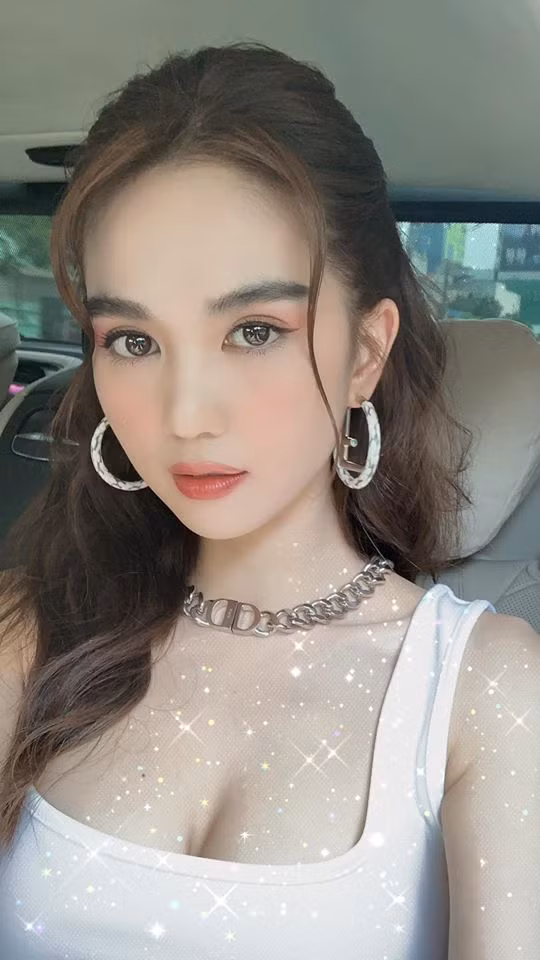 Ngoc Trinh: “Minh thich nhat dan ong luc ho rut vi nhanh nhu chop“