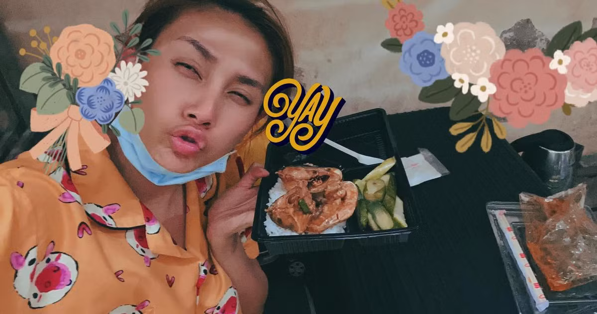 Cô hài lòng với cuộc sống nơi cách ly, thậm chí còn khen đồ ăn nơi đây "ngon díp mắt".