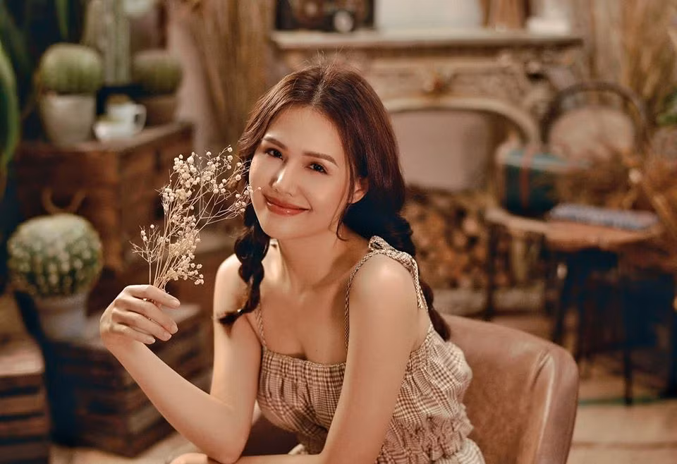 Đặc biệt, vai diễn Kim trong bộ phim "Ghét thì yêu thôi" và phần 2 với tên gọi "Yêu thì ghét thôi" khiến cô nàng tạo được ấn tượng với khán giả.