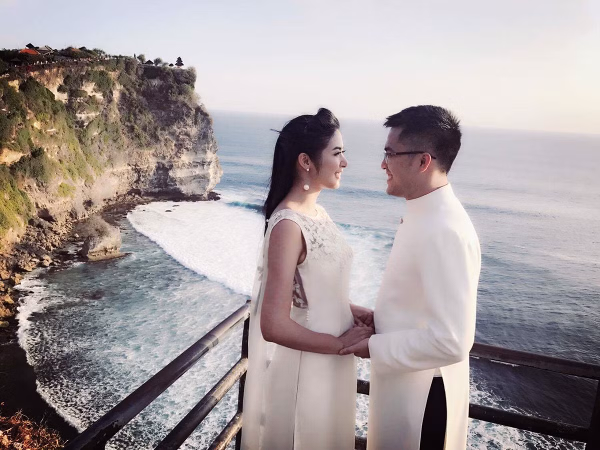 Hoa hau Ngoc Han va ban trai hoan cuoi vi dich Covid-19 bung phat