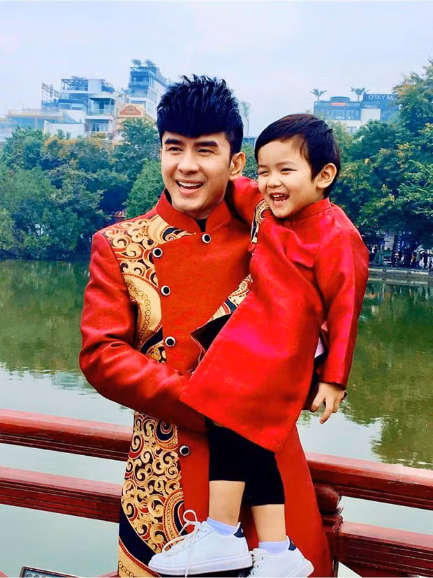 Giua bao dich Corona, con trai Dan Truong sot 3 ngay, suc khoe gio ra sao?-Hinh-3