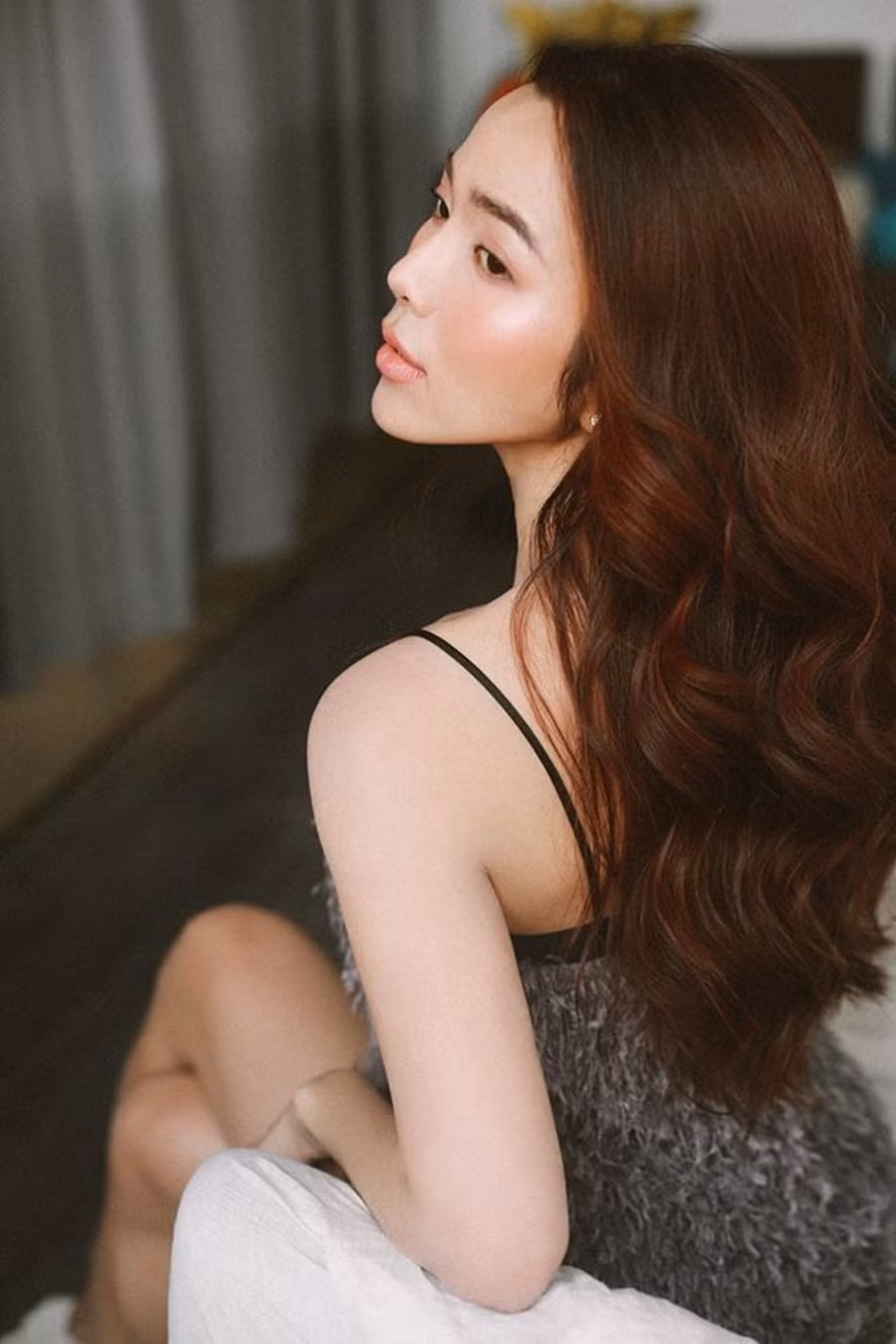 3 lan sinh con, vo Ung Hoang Phuc van nuot na, voc dang 