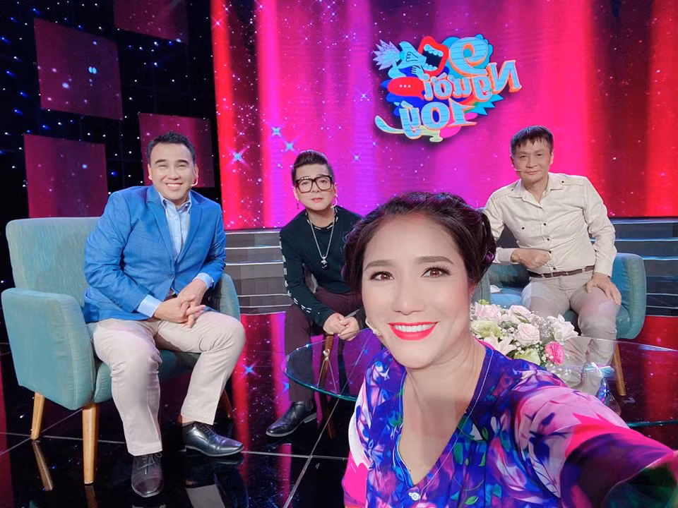 MC Cat Tuong song ra sao truoc khi “hoi cuoi” ban than, lam me don than?-Hinh-4