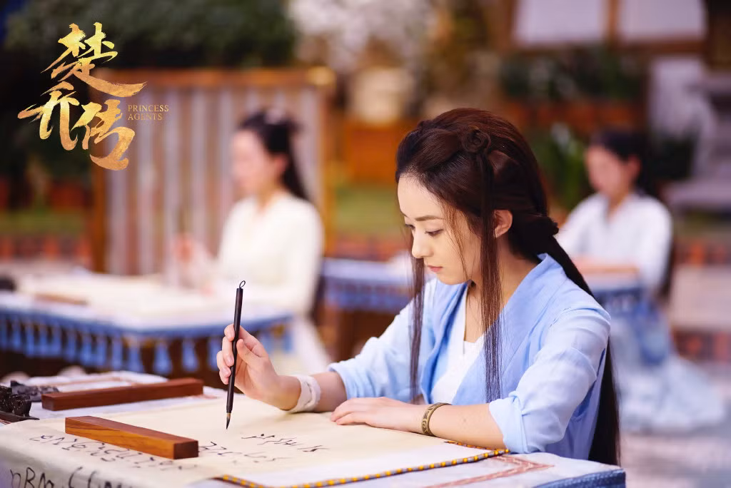 Sao phim cổ trang Trung Quốc “múa bút”, sự thật khán giả cười ngất Sao phim co trang Trung Quoc “mua but”, su that khan gia cuoi ngat