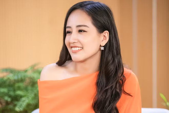 Mai Phuong Thuy len tieng ve scandal mac ao dai phan cam 8 nam truoc