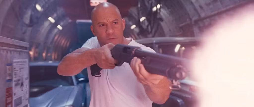 Vụ tẩu thoát khỏi máy bay trong Fast &amp; Furious 6 (2013): Trong trường đoạn, Dom và cộng sự tìm cách ngăn chặn kế hoạch đào tẩu bằng máy bay của Shaw, tuy nhiên, vào phút cuối, chiếc máy bay bốc cháy trong khi Dom vẫn kẹt bên trong. Sau đó, chiếc máy bay va chạm và phát nổ, lửa cháy ngút trời cùng lúc chiếc xe của Dom lao ra. Chiếc xe sau đó bị lật vài vòng, khiến những thành viên còn lại trong nhóm sững sờ, lo lắng cho số phận của thủ lĩnh. Cuối cùng, từ giữa đám đổ nát vẫn đang bốc cháy ngùn ngụt, Dom xuất hiện, nguyên vẹn từ đầu đến chân.