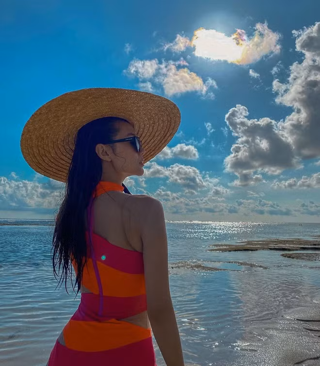 Trước đó, khi tham gia một sự kiện, vóc dáng mảnh mai, gầy guộc của cô gây bàn luận. Chính cô cũng thừa nhận điều này.