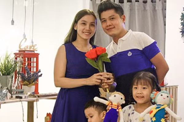 7 nam hon nhan cua nhac si Nguyen Van Chung va vo giao vien-Hinh-2