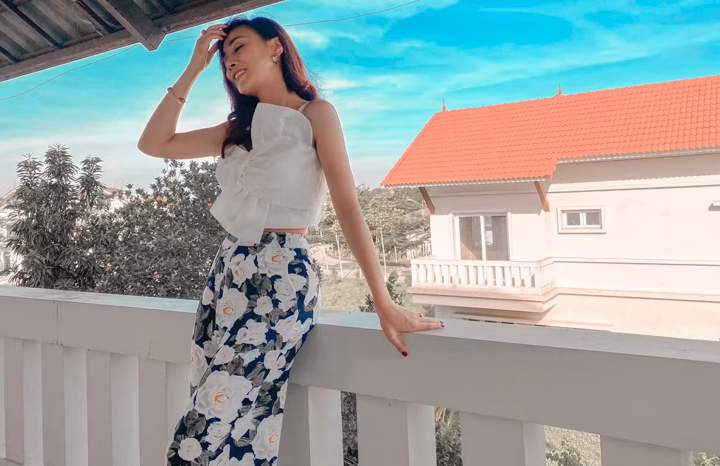 Bản thân cô cảm thấy thú vị và hào hứng khi xem lại mình trên màn ảnh.