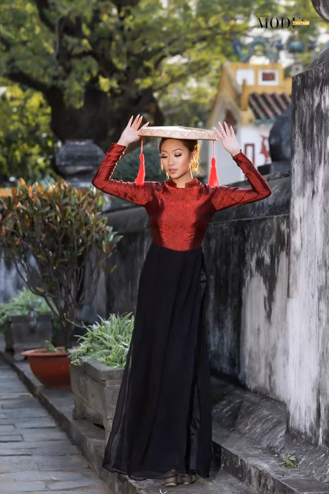 Jacqueline Đặng sinh năm 1998, là 9X gốc Việt, sinh sống tại bang Arizona, Mỹ.