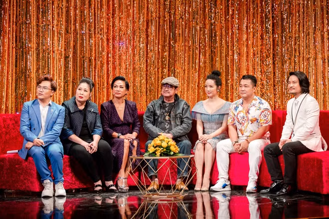 Thời gian qua, diễn viên Chánh Tín xuất hiện trong một số chương trình như Ký ức vui vẻ, Vang bóng một thời… Đó là những hình ảnh cuối cùng của nghệ sĩ trên truyền hình trước khi qua đời vào sáng 4/1.