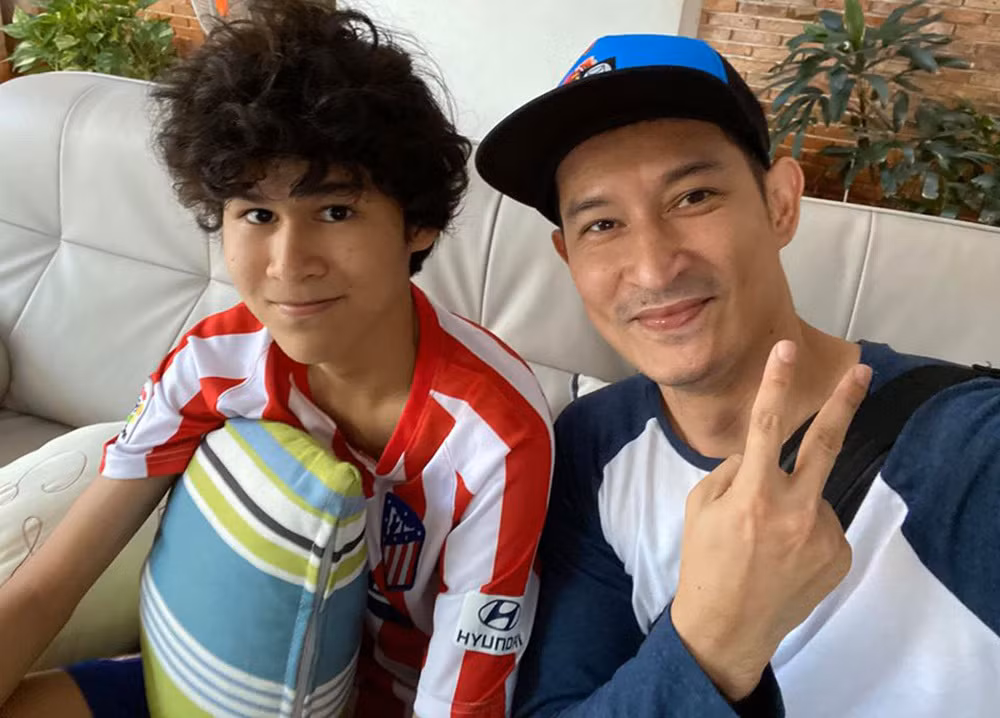 Bat ngo con trai Huy Khanh cao rao, dien trai khi moi 14 tuoi