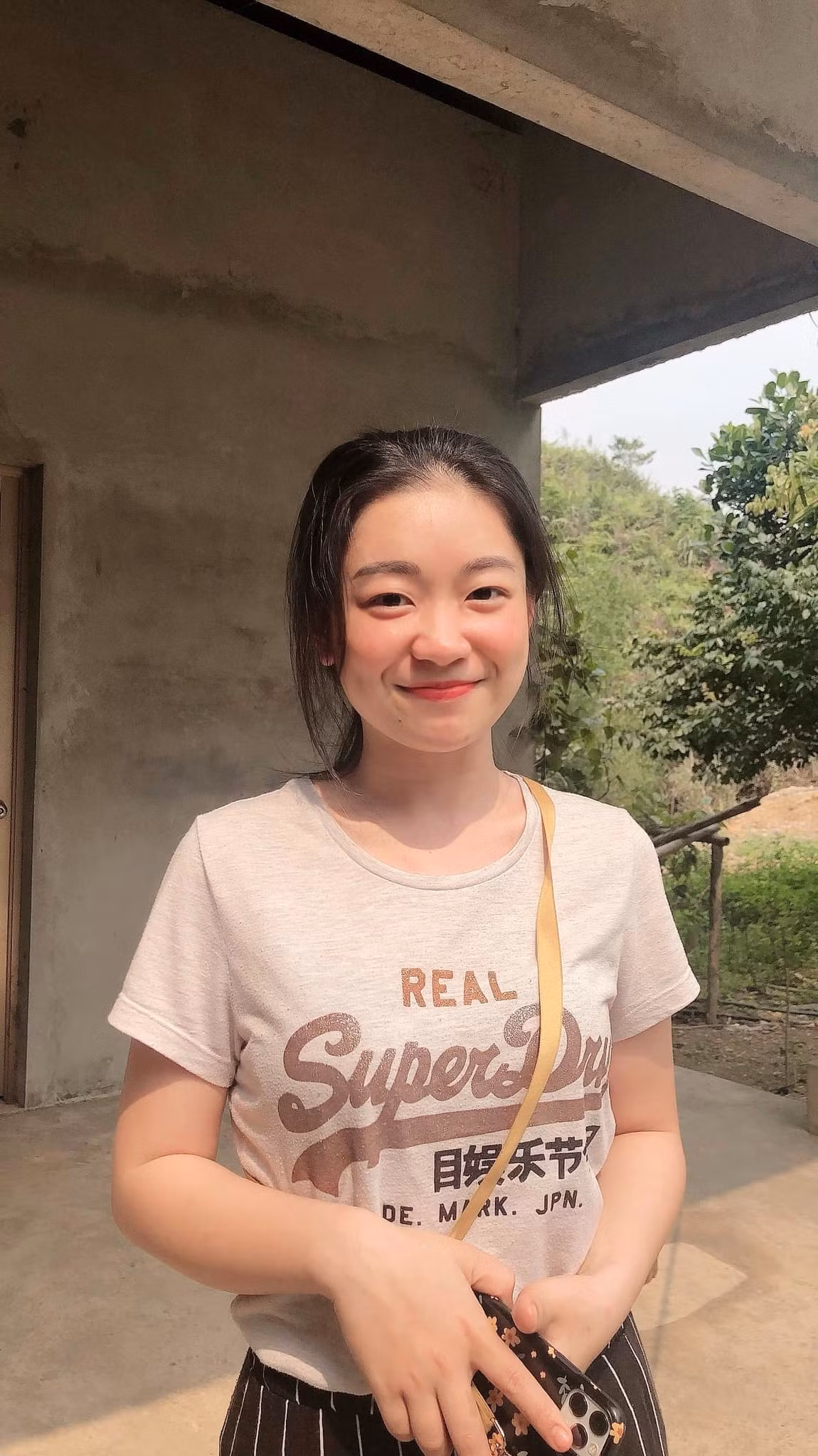 Cô luôn dành những lời lẽ yêu thương cho gia đình. Với Hà Vi, gia đình là tất cả.