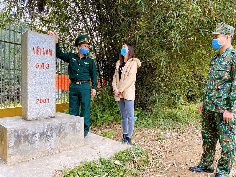 Lương Thùy Linh quê Cao Bằng. Trong thời gian cách ly toàn xã hội nàng hậu đã trở về quê hương để cách ly tại nhà cùng với gia đình.