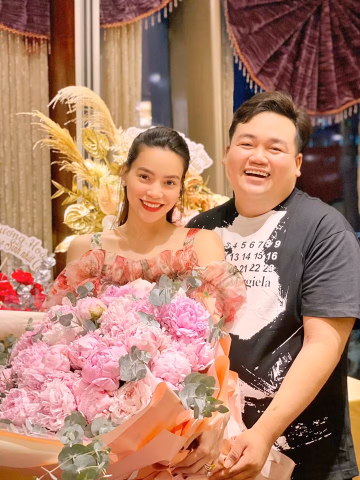 Ho Ngoc Ha lo anh 