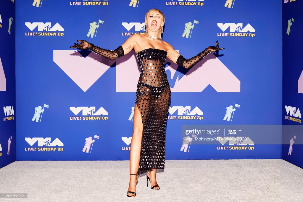 Mother's Daughter của Miley Cyrus được xướng tên ở hạng mục Biên tập xuất sắc và Chỉ đạo nghệ thuật xuất sắc. Ảnh: Getty.