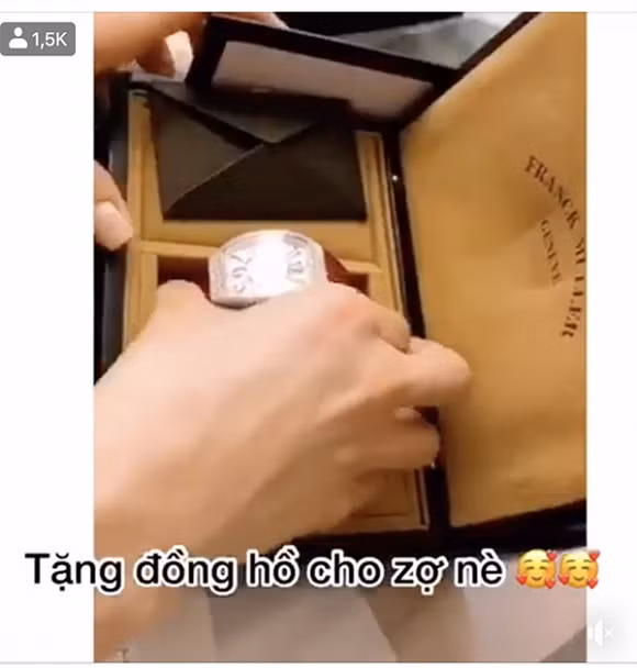 Nua dem Nha Phuong 