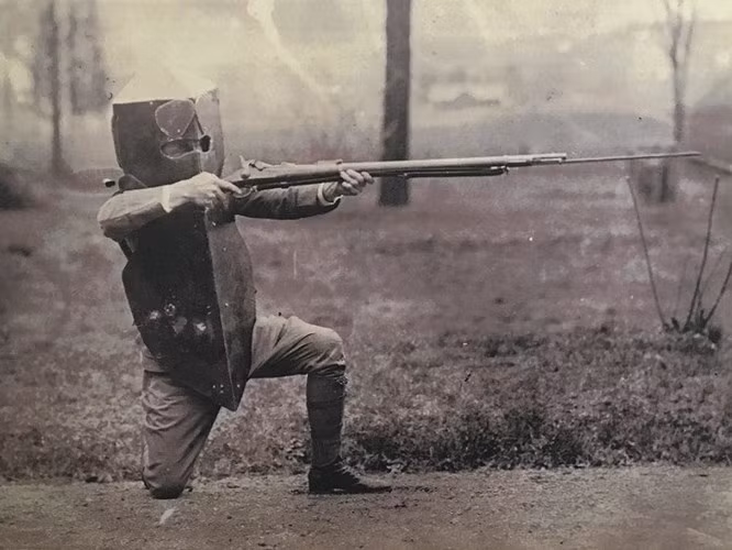 Áo giáp chống đạn của Tiến sĩ Guy Brewster, 1917.