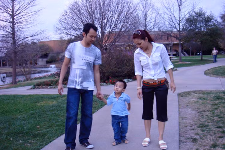 Ngoài loạt ảnh, Hồng Ngọc còn dành lời tâm sự đầy xúc động cho con trai nhân ngày đặc biệt của bé.
