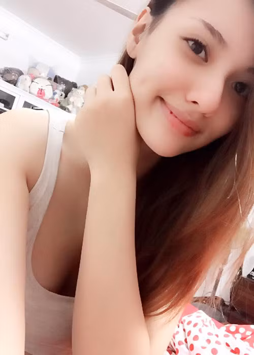 Trong những tháng đầu thai kì, Hồng Quế cho biết rằng cô không ốm nghén nhưng ở tháng thứ 5, cô bắt đầu cảm thấy ăn không ngon.
