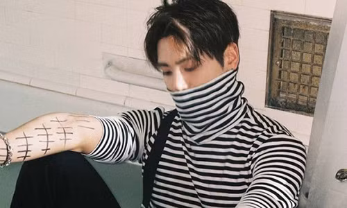 Hình ảnh của Jonghyun trong album The Collection: Story Op.2