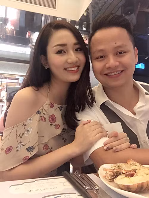 Vốn là người kín tiếng nên Trà My không chia sẻ nhiều về chuyện riêng tư với khán giả. Ông xã của Ngô Trà My là một doanh nhân giàu có ở Hải Dương.