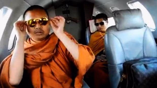 Vi sao cac nha su Thai Lan an choi khong som bi ngan can?