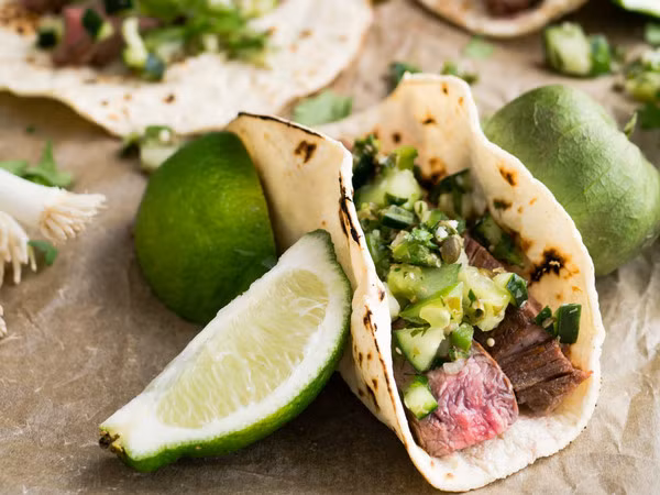 Cá Tacos: Có một kế hoạch chế độ ăn kiêng gọi là chế độ ăn kiêng Taco và đó là ý tưởng đằng sau công thức cá taco này. Tổng calo trong 1 khẩu phần = 395.