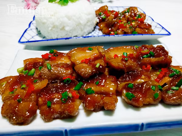 5 cách chế biến thịt ba chỉ ngon "quên sầu", ai ăn cũng mê tít - Hình 5 5 cach che bien thit ba chi ngon "quen sau", ai an cung me tit-Hinh-5