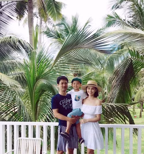 He lo tuyet chieu khien "ong xa rat ne vo" cua La Thanh Huyen