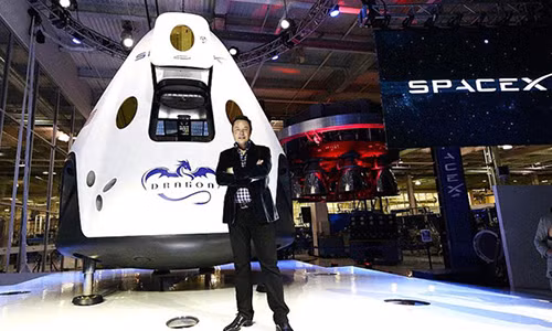 SpaceX, công ty thám hiểm vũ trụ tư nhân đầu tiên trên thế giới.