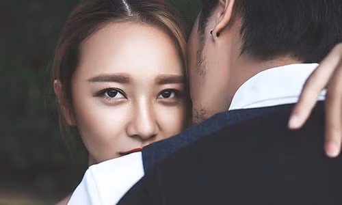 Một "thương vụ" hôn nhân Mot "thuong vu" hon nhan