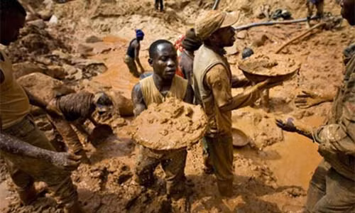 Nan "chay mau vang" qua bien gioi Congo