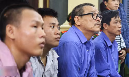 Dan em Nam Cam truy sat nguoi tai benh vien duoc giam an