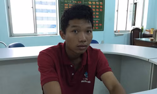 Loi khai nghi pham giet nguoi, nhet xac duoi gam giuong khach san