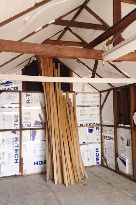 Cải tạo nhà kho ẩm thấp 18m2 thành căn hộ cho 2 người ở - Hình 2 Cai tao nha kho am thap 18m2 thanh can ho cho 2 nguoi o-Hinh-2