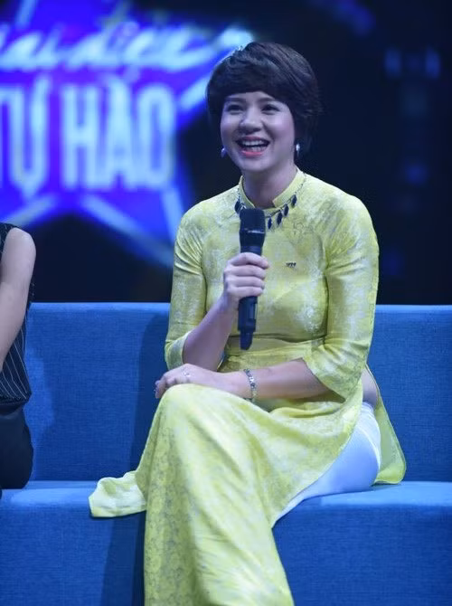 ính đến nay, Diễm Quỳnh có 20 năm gắn bó với Đài Truyền hình Việt Nam. Năm 1997, MC Diễm Quỳnh bắt đầu công tác tại Ban Sản xuất các chương trình giải trí VTV3. Đến năm 2006, cô chuyển sang công tác tại Ban Thanh thiếu niên VTV6 và giữ cương vị phó ban. Hàng loạt những chương trình truyền hình gắn liền với tên tuổi Diễm Quỳnh phải kể đến như: Trò chơi âm nhạc, Tuổi đời mênh mông, Bài hát Việt, Quà tặng âm nhạc… Gần đây, Diễm Quỳnh là MC chương trình Giai điệu tự hào.