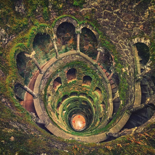 Giếng Khai tâm bí ẩn ở thị trấn Sintra, Bồ Đào Nha.