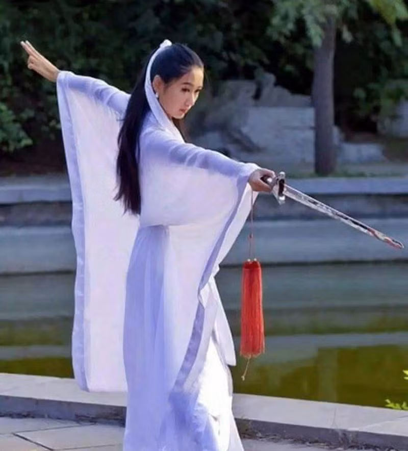Kiem thuat Trung Hoa va bi mat dang sau duong kiem “ao nhu phim”