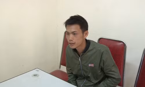 Đối tượng Đinh Ngọc Khoa tại cơ quan điều tra.