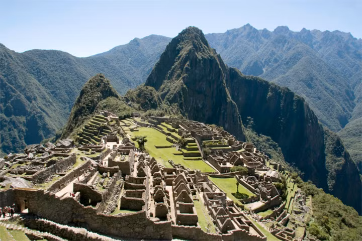 Peru: Bạn có thể tìm các bữa ăn với giá 5 USD và chỗ nghỉ 8 USD ở một số nơi. Nhìn chung, chi tiêu từ 20 đến 25 USD/ngày là một khoản ngân sách khá hợp lý.