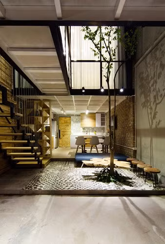 Với diện tích trên 46 m², ngôi nhà được yêu cầu đảm bảo các chức năng thiết yếu và cần thiết cho một cặp vợ chồng trẻ sắp kết hôn.