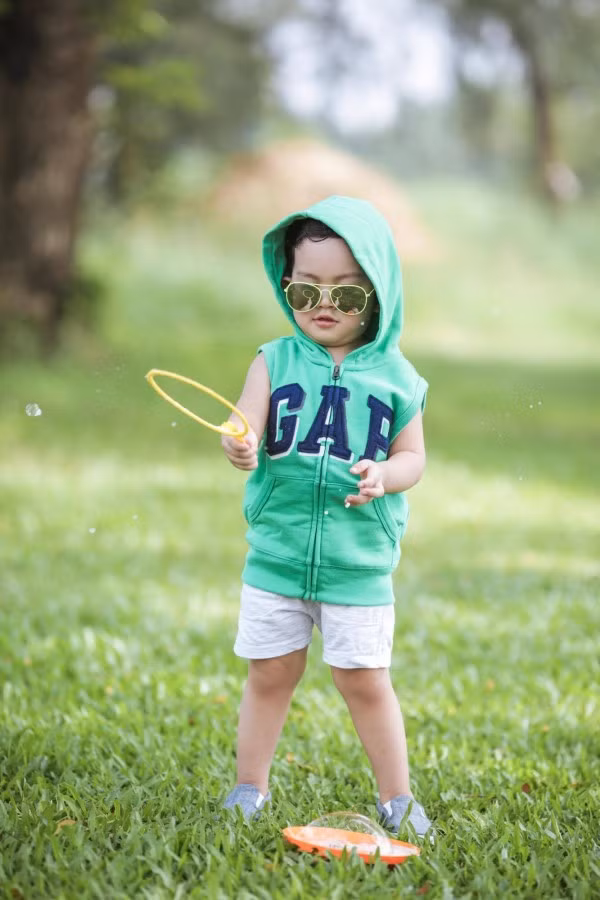 Tuy con nhỏ tuổi nhưng Kubi rất thông minh và sớm bộc lộ nhiều năng khiếu với lĩnh vực nghệ thuật.