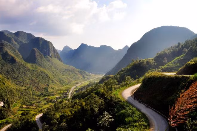 Cung đường đèo Hà Giang hiểm trở mà đẹp đến hút hồn.